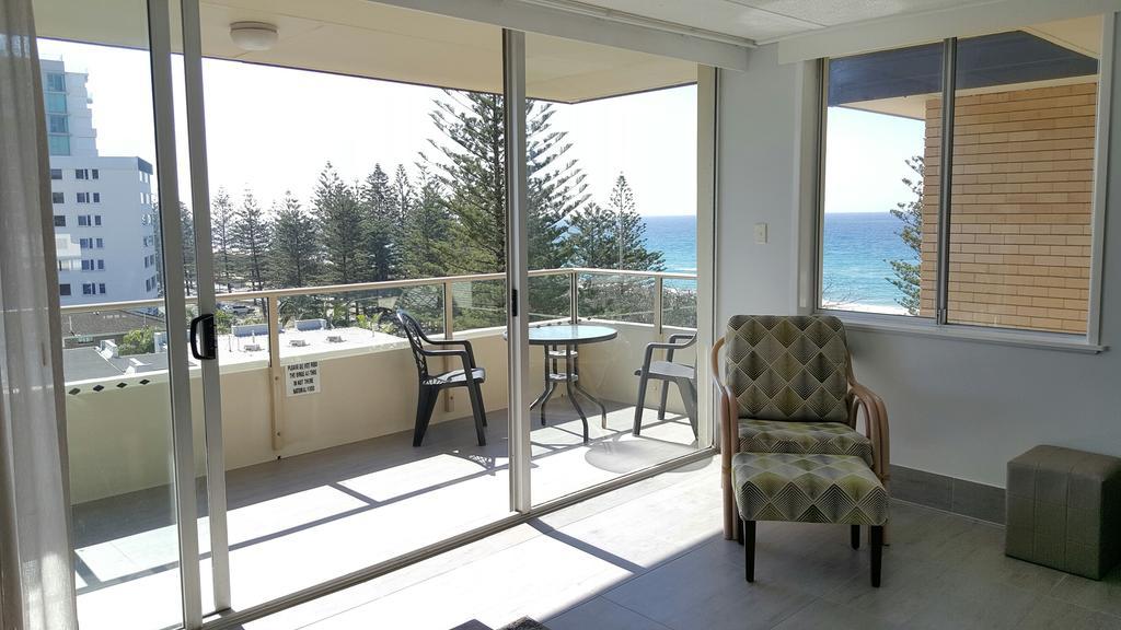 Wyuna Beachfront Holiday Apartments Gold Coast Zimmer foto